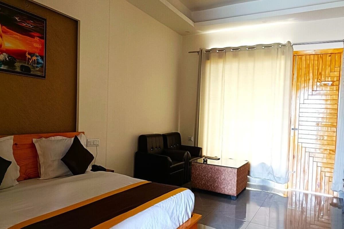 Deluxe kamer, balkon | 1 slaapkamer, gratis wifi