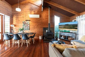 TV, fireplace, offices - Hilltop Hideaway at Coolum Beach (Coolum Region)