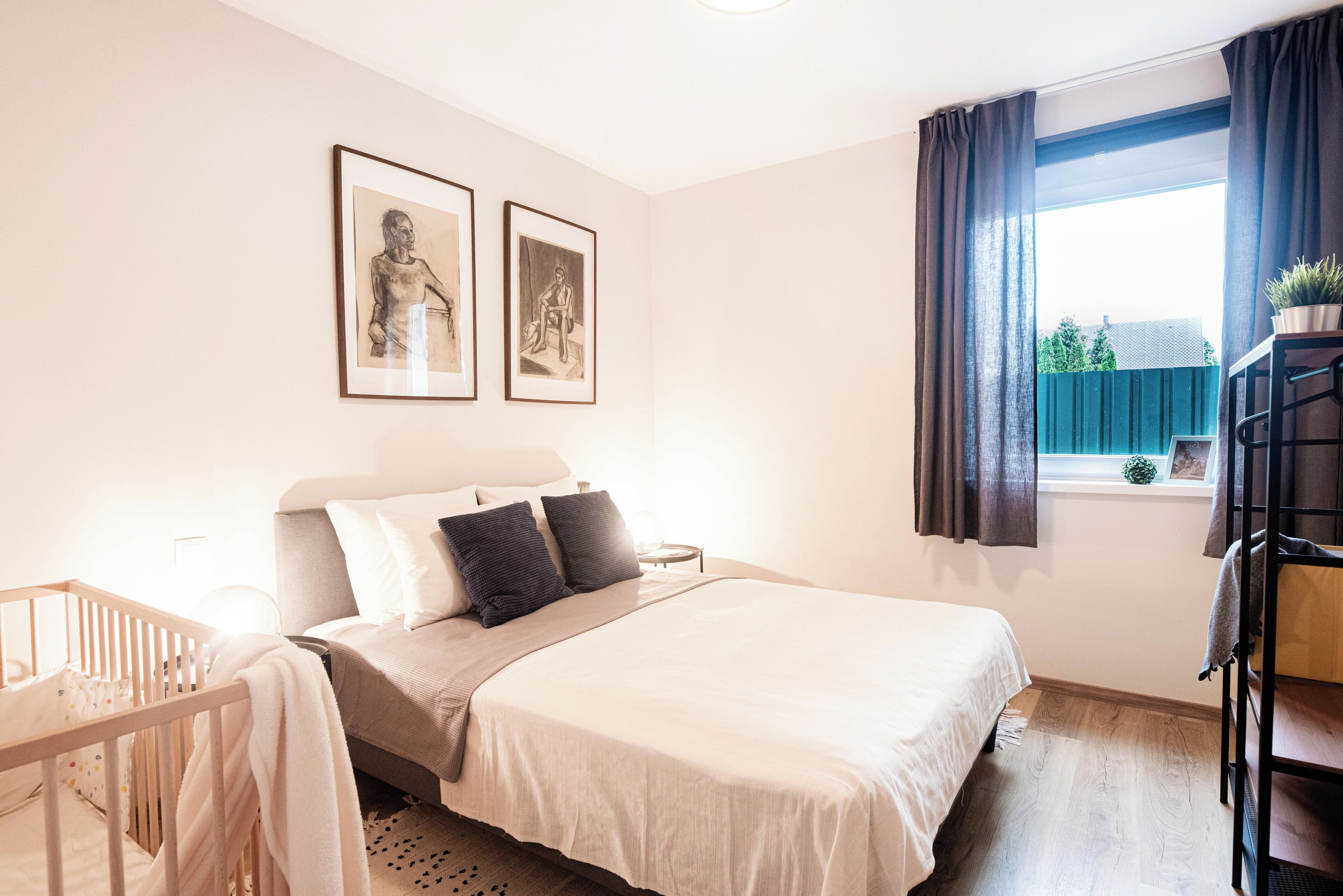 Apartamento, 2 quartos, vista para o jardim | Quartos à prova de som, ferros/tábuas de passar roupa, Wi-Fi de cortesia