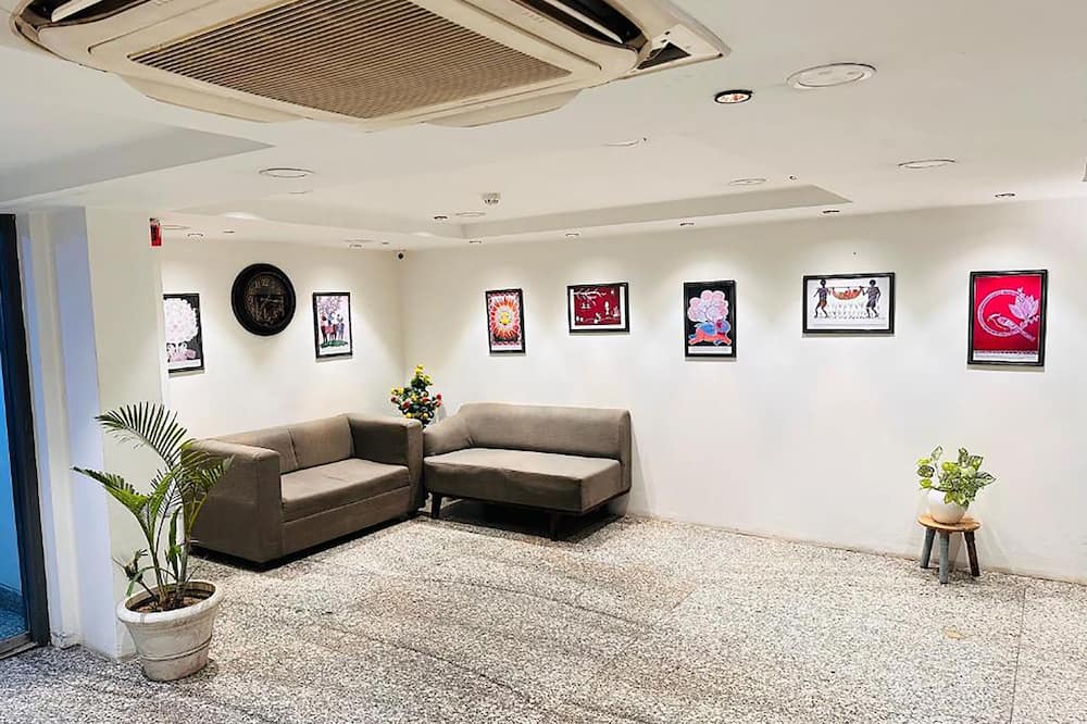 Hotel Golden Saffron-Punjabi Bagh Delhi