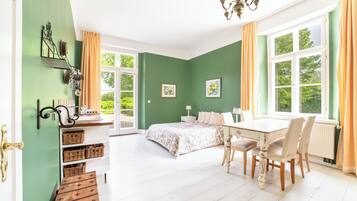 Individually decorated, individually furnished, free WiFi