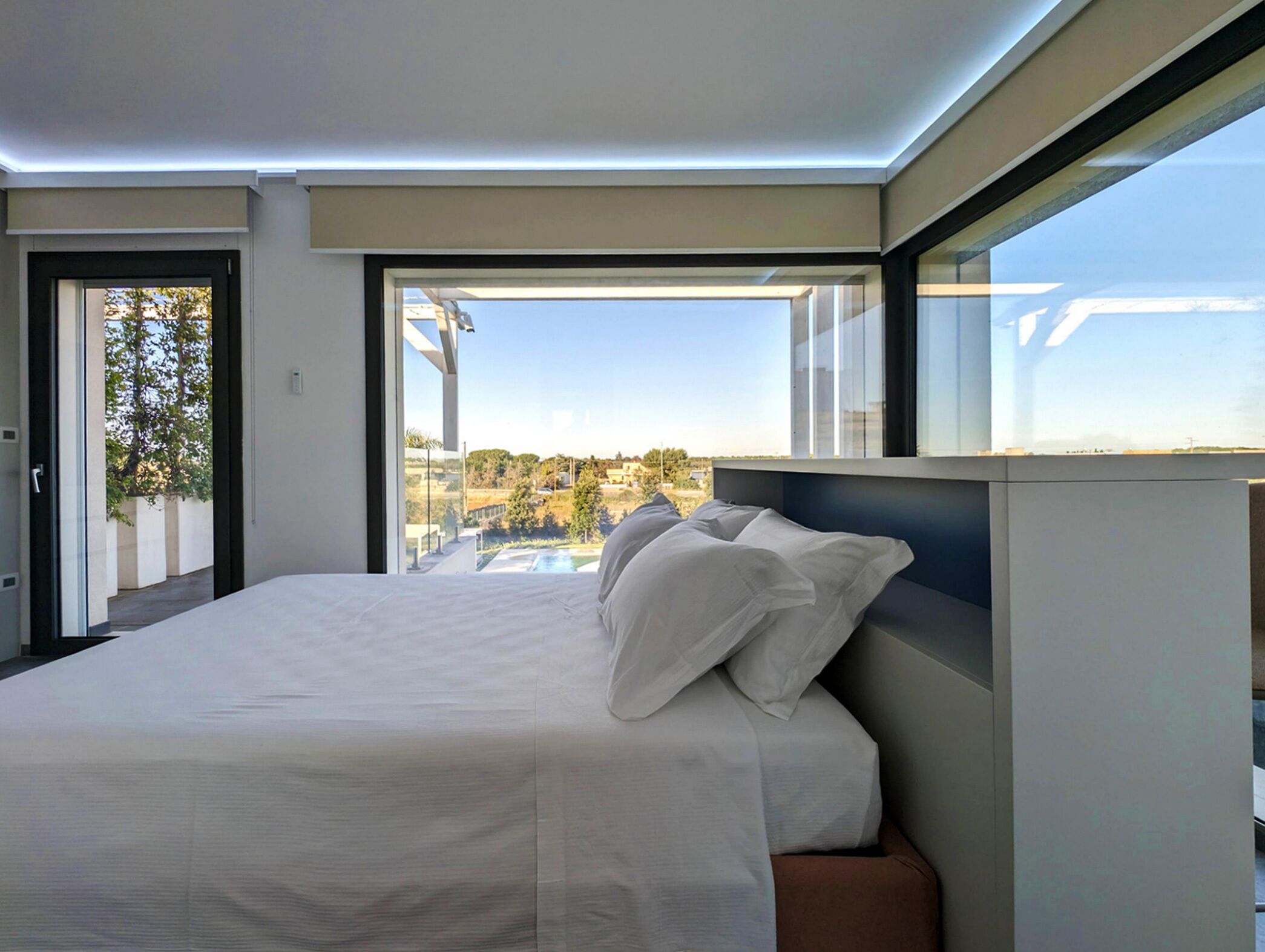 Chambre Panoramique Double ou avec lits jumeaux, vue piscine | Literie de qualité supérieure, surmatelas, chambres insonorisées