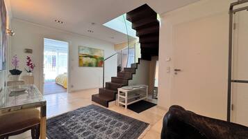 3 Schlafzimmer, Schreibtisch, Bügeleisen/Bügelbrett, kostenloses WLAN