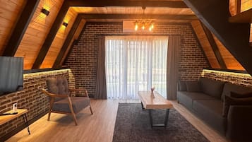 Suite, vista a la montaña | 1 habitación, wifi gratis y ropa de cama