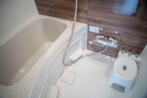 Slippers, bidet - Rakuyado-Shin-Imamiya (Osaka)