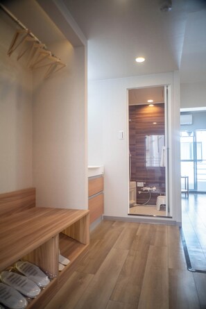 Cortinas blackout y sistema de insonorización