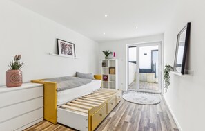 3 makuuhuonetta, vauvan matkasänky, ilmainen Wi-Fi