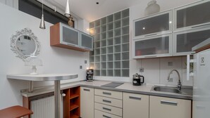 Private kitchen - Center of Lodz Apartment by Renters (Lodz)