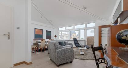 Center of Lodz Apartment by Renters