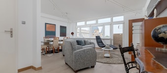 Center of Lodz Apartment by Renters