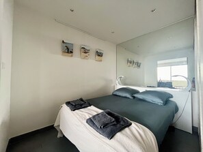 2 chambres, bureau, fer et planche à repasser, Wi-Fi gratuit