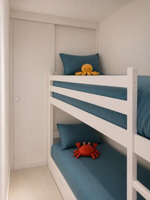2 habitaciones, escritorio, tabla de planchar con plancha y wifi gratis 