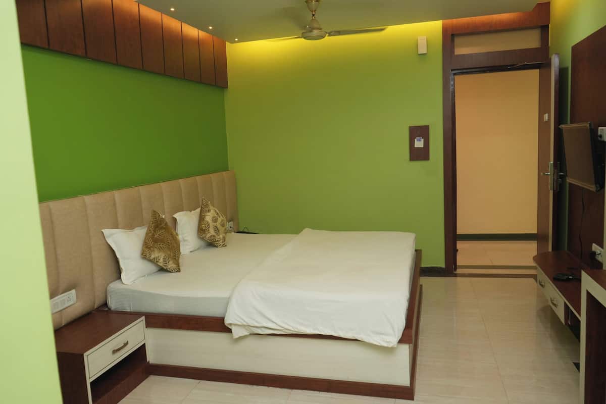 Deluxe Room | 1 bedroom, free WiFi
