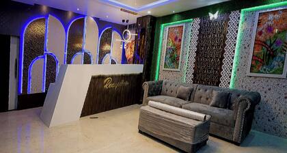 Hotel Holiday Saharsa