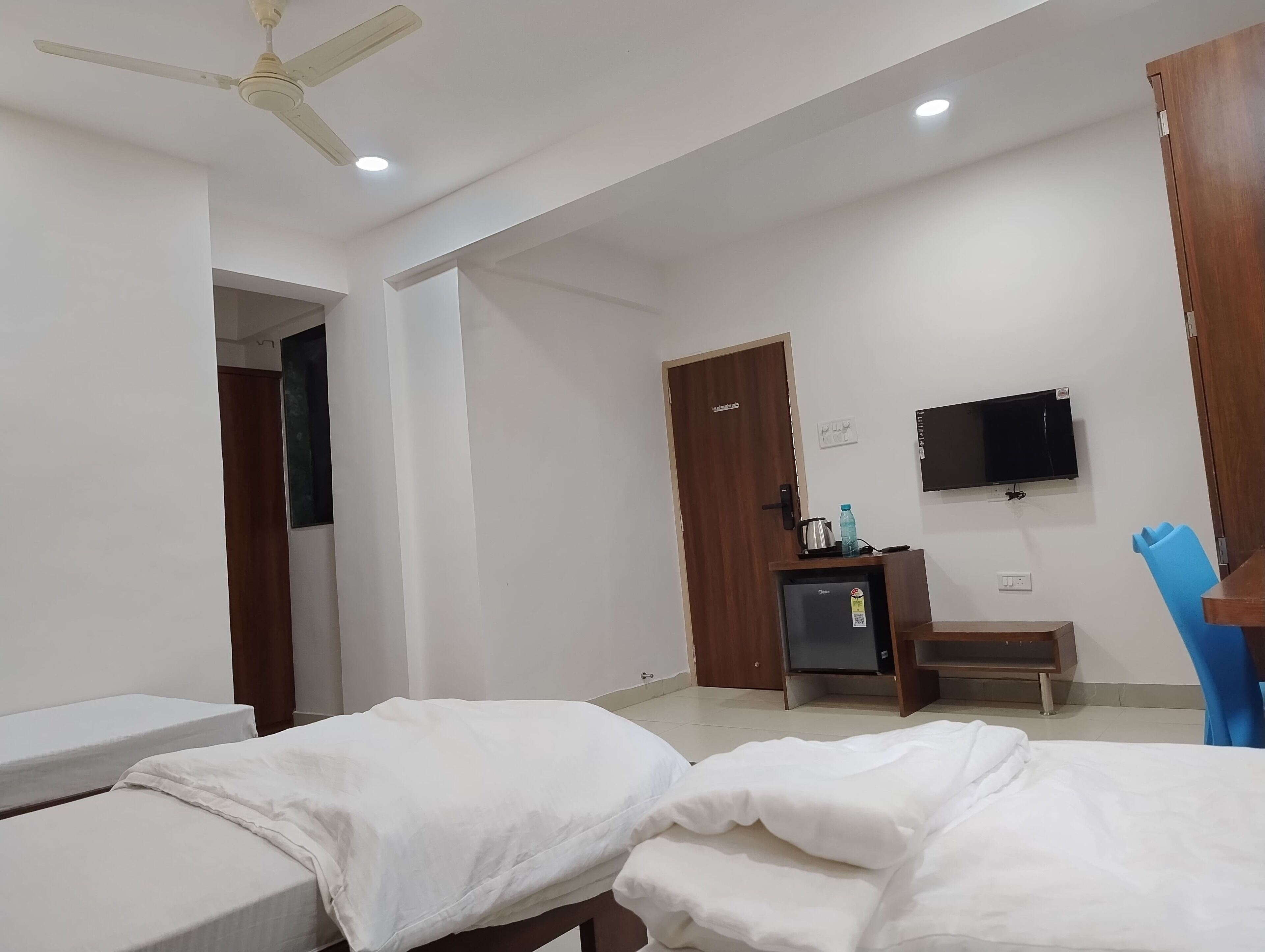 Deluxe Triple Room | Premium bedding, memory foam beds, minibar, laptop workspace