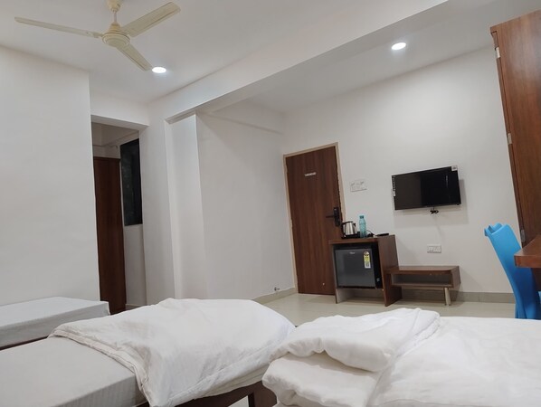 Ropa de cama de alta calidad, colchones con efecto memoria y minibar