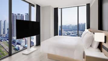 Premium bedding, in-room safe, desk, soundproofing