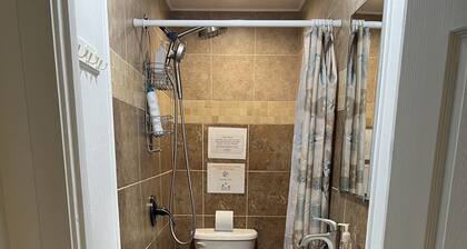 Tranquil 2-bedroom apartment in Lima, MT. Family & Pet friendly.