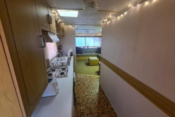 Cabin | Interior - Cozy Cardiff Cabin Retreat Sleeps 6 by Aimee (Cardiff)