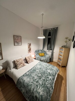 Huoneisto | 2 makuuhuonetta, ilmainen Wi-Fi, vuodevaatteet