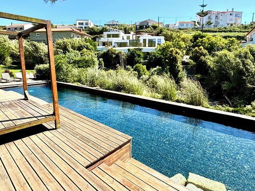 Enchanting 7-bedroom Villa in Ericeira with AC, WiFi