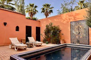 Outdoor pool - Villa Privative et Cosy sans vis-a-vis, Palmeraie 6 Personnes (La Palmeraie- Marrakech)