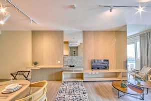One Bedroom | Select Comfort beds, in-room safe, desk, iron/ironing board