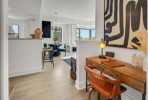 Interior - Penthouse Perfection: with Unmatched Skyline Views (Stamford)