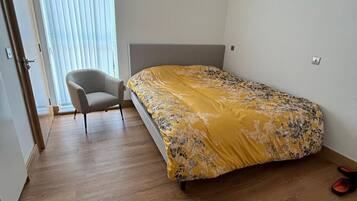 Apartment | 2 bedrooms, iron/ironing board, free WiFi, bed sheets