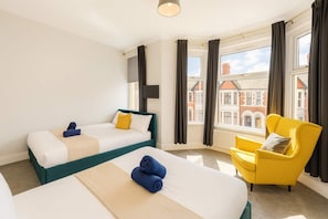 4 bedrooms, iron/ironing board, WiFi, bed sheets