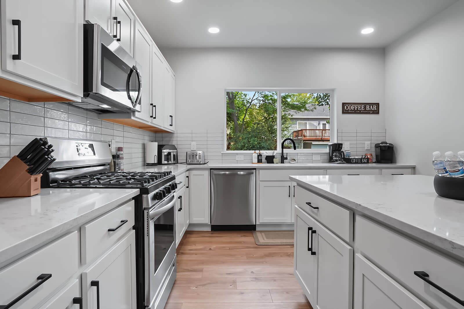 冰箱、微波炉、烤箱、炉灶