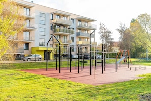 Área de juegos infantiles al aire libre