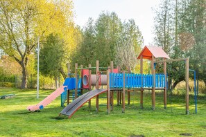 Außen-Kinderspielplatz