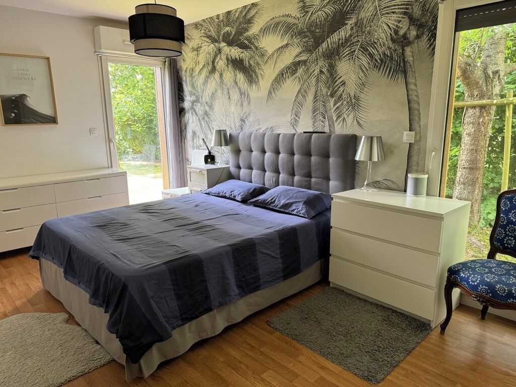 3 chambres, fer et planche à repasser, Wi-Fi, draps fournis