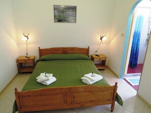 1 bedroom, desk, free WiFi