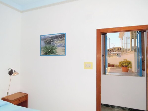 1 soveværelse, skrivebord, gratis Wi-Fi