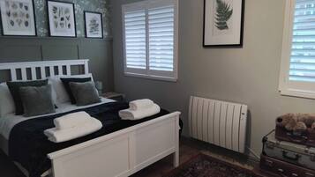 1 soverom, strykejern/-brett, wi-fi (inkludert) og sengetøy