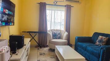 Deluxe Apartment | Living area