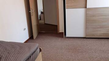 5 Schlafzimmer, Bügeleisen/Bügelbrett, WLAN, Bettwäsche