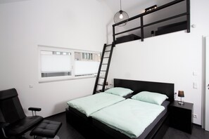 1 bedroom, travel cot, free WiFi, bed sheets - Auszeit in der Natur. Gemütliche Ferienwohnung mit Balkon (Burladingen)