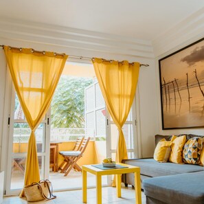 1 bedroom - Sunshine by the Ocean 1BR Apartment Costa Adeje (Adeje)