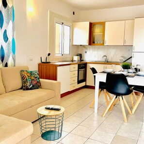 Apartment | 1 bedroom - Modern Trendy 1BR Ground Floor Apartment (Adeje)