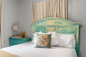 3 bedrooms, iron/ironing board, travel cot, WiFi - Cozy Winter Haven Escape | Pet-Friendly/Fenced Lot (Winter Haven)