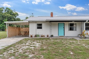 Exterior - Cozy Haven Retreat | Near Legoland | Pet-Friendly (Winter Haven)