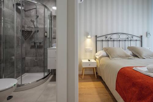 Basic Double or Twin Room | Premium bedding, laptop workspace, soundproofing, free WiFi