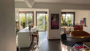 Smart TV, video games, computer monitors, printers