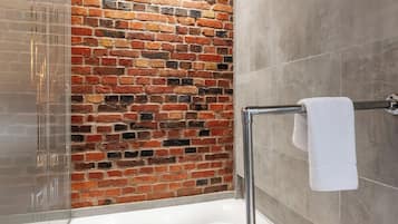 Basic-Apartment, 1 Schlafzimmer | Badezimmer | Handtücher, Seife, Shampoo, Toilettenpapier