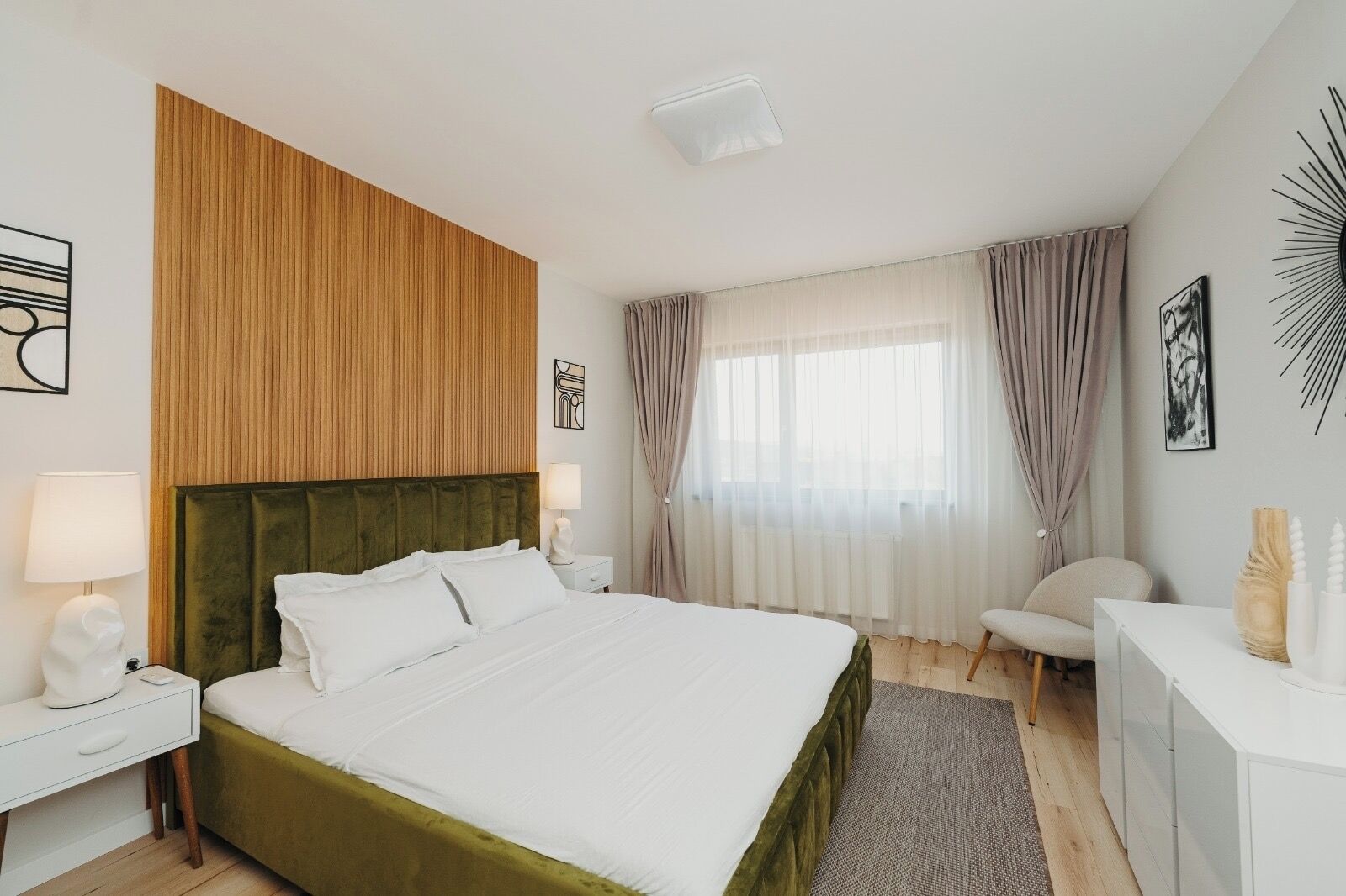 2 chambres, fer et planche à repasser, Wi-Fi, draps fournis