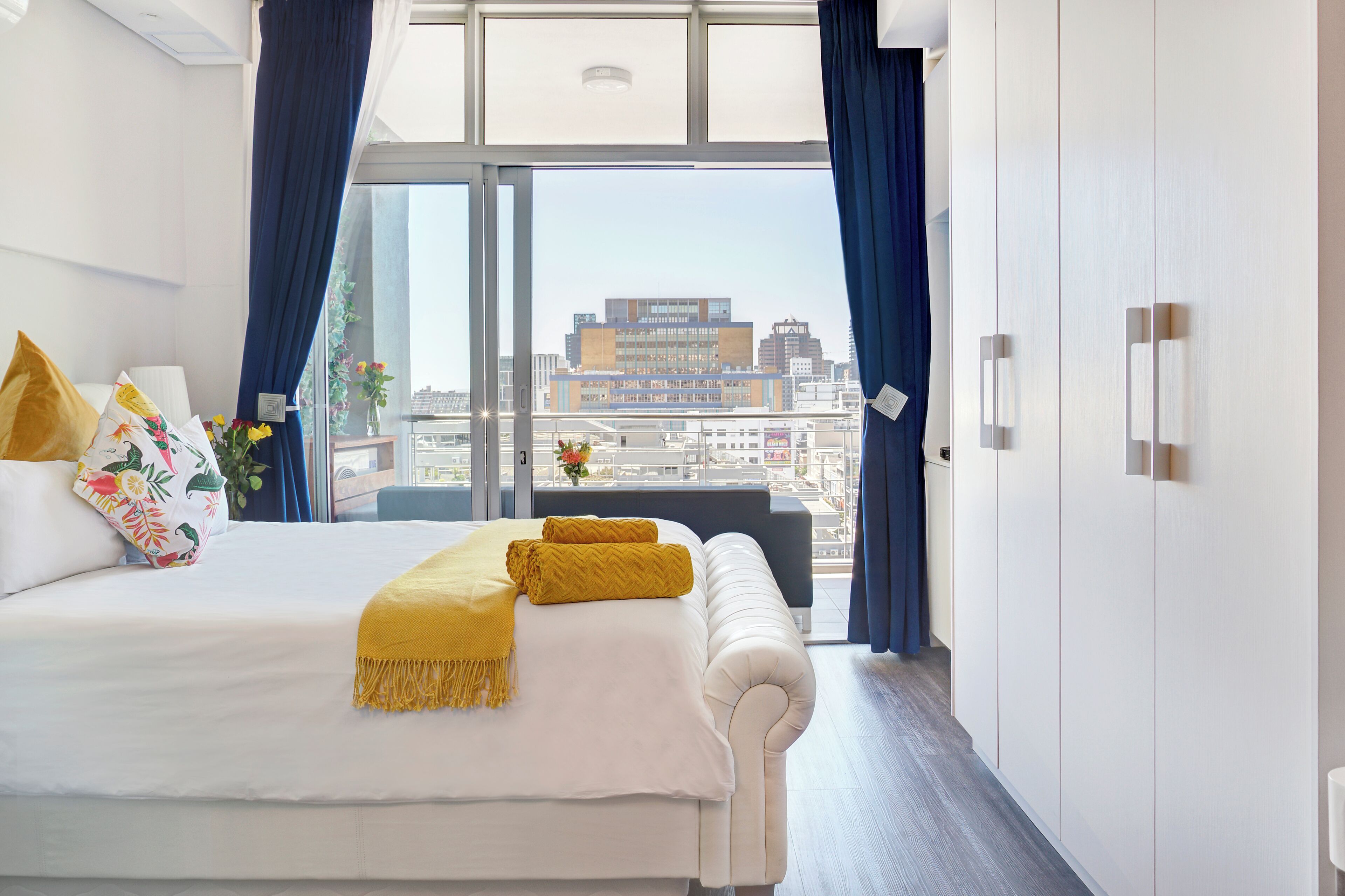 1 غرفة نوم ومكتب وواي فاي وملاءات أسرّة