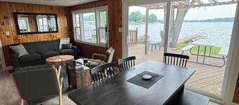 Lakefront 2 Bedroom Cottage Getaway on Chippewa Lake, Michigan